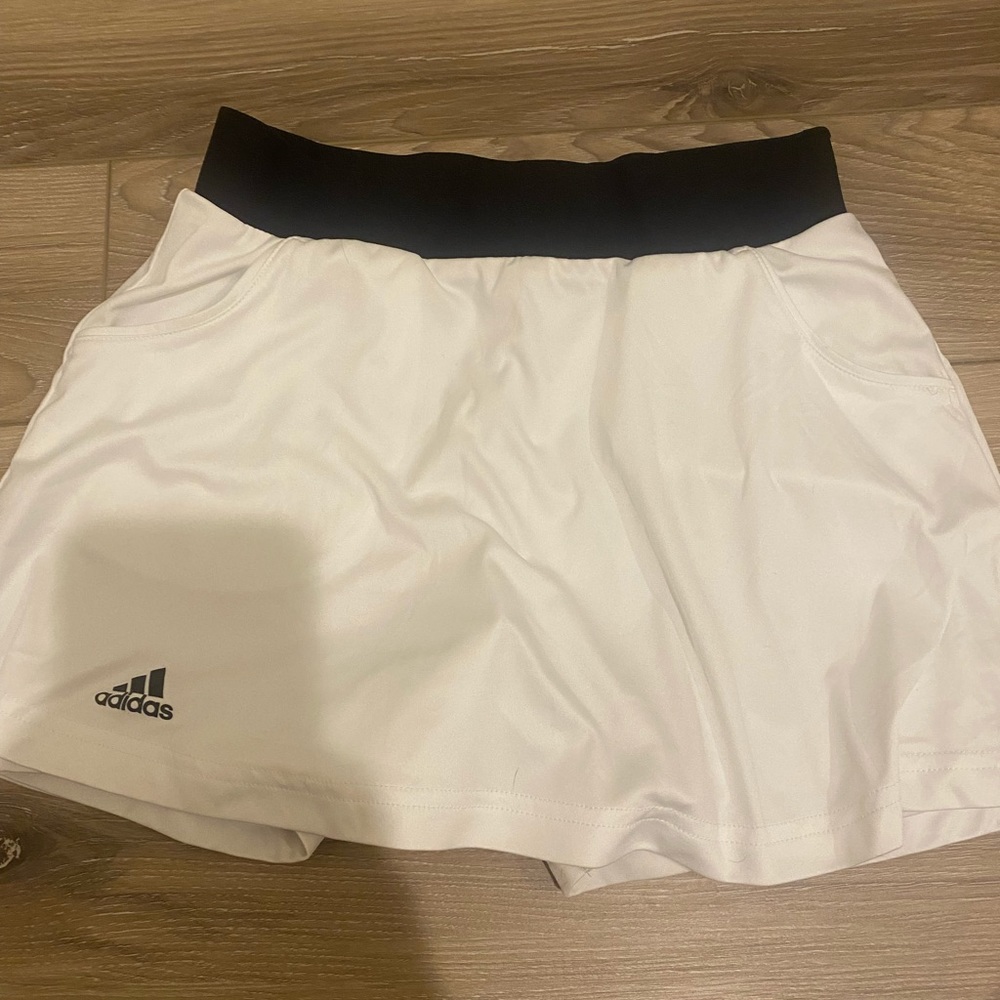 Kids Adidas white skirt size kids large